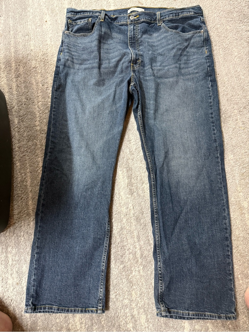 2 pair men’s jeans